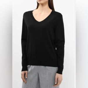 Piombo Elegant Soft Black V-Neck Sweater Women’s SZ Large NWT